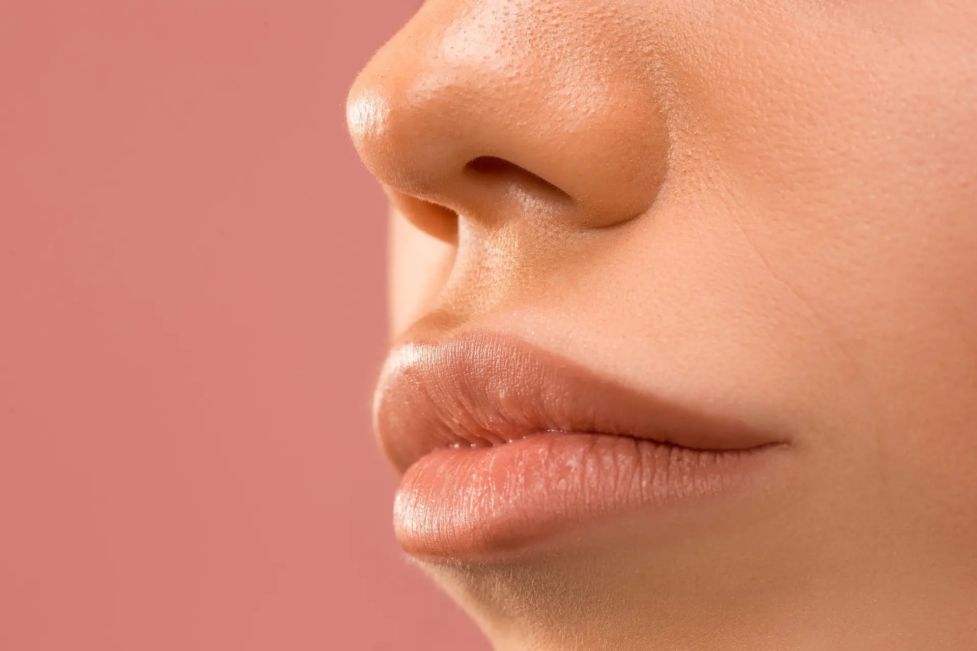 Waarom worden we tot een potentiële partner aangetrokken door een gave huid en volle lippen?