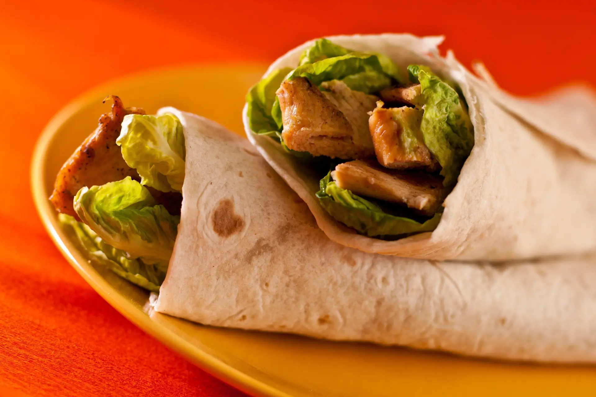 Is een lunchwrap gezonder dan een broodje kaas? 'Verkijk je niet op de groentewrap'