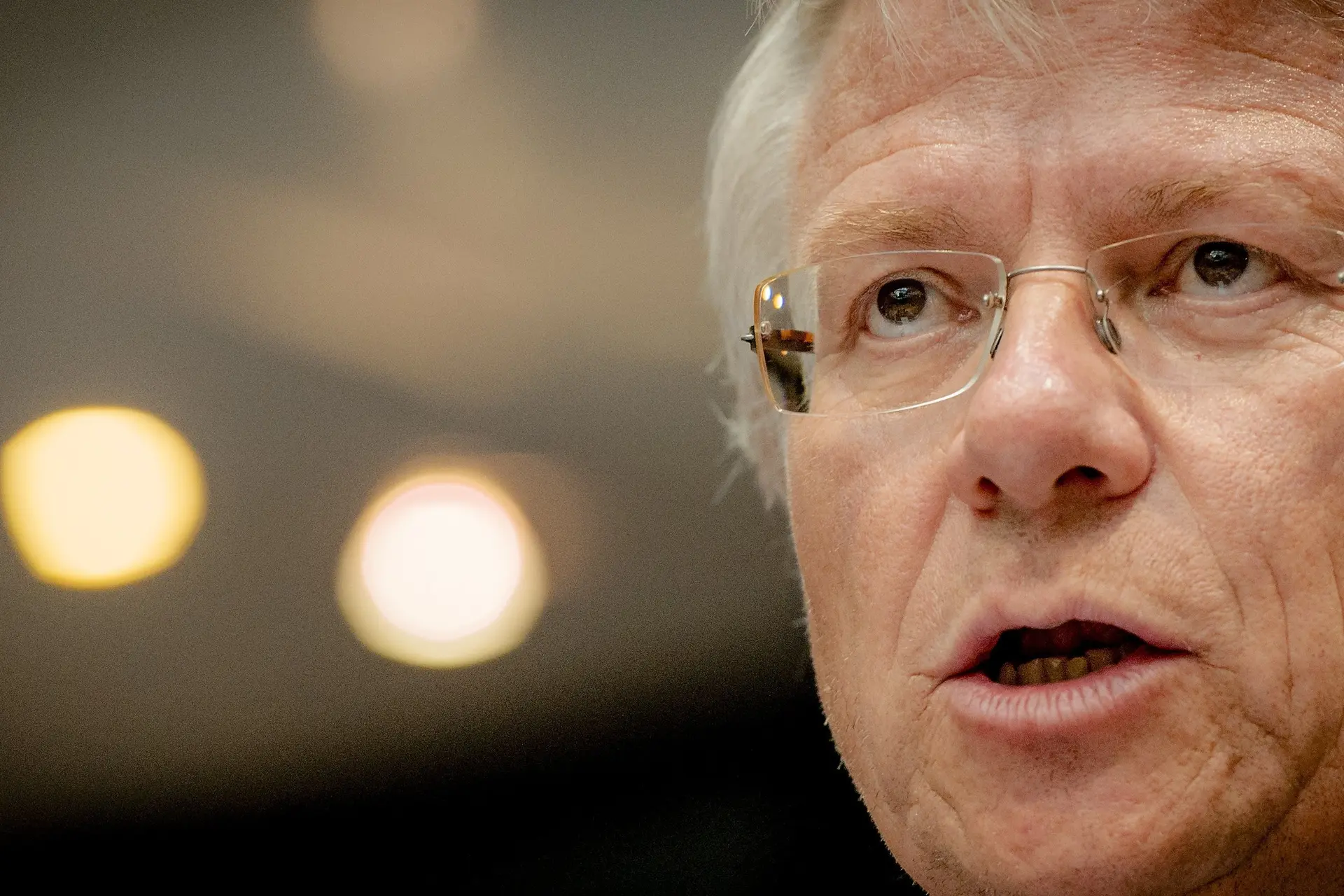 Schreeuwen, roddelen en intimideren. Gelderse commissaris van de Koning John Berends (CDA) is een pestkop