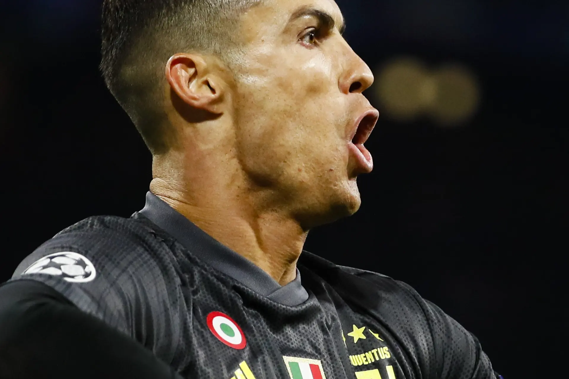 Cristiano Ronaldo best betaalde beroemdheid op Instagram; dit is krijgt hij per post