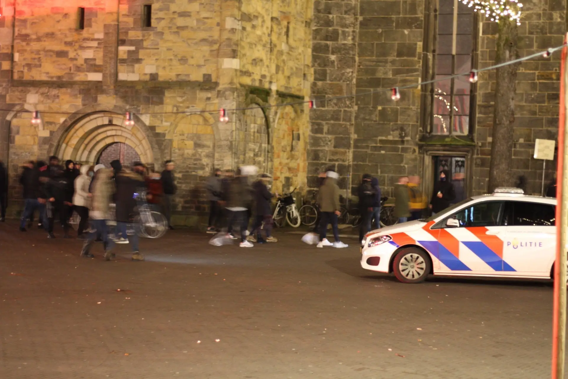Coronahooligans en wappies zorgen voor chaos in 10 steden