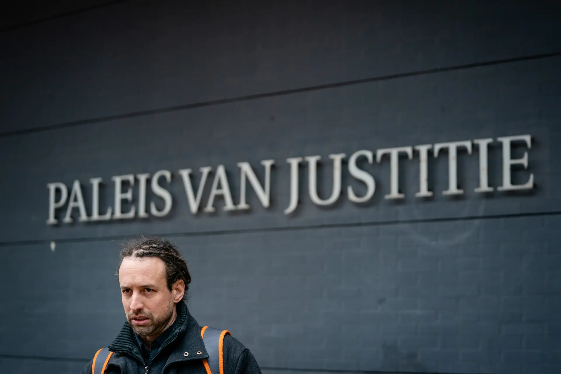 1200 mensen ondertekenen aangifte tegen Willem Engel
