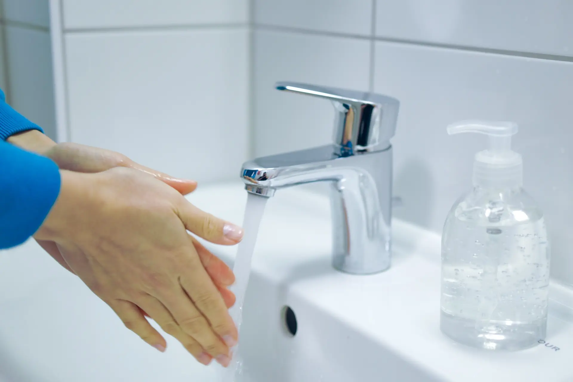 Covid: al dat handen wassen was vermoedelijk nutteloos