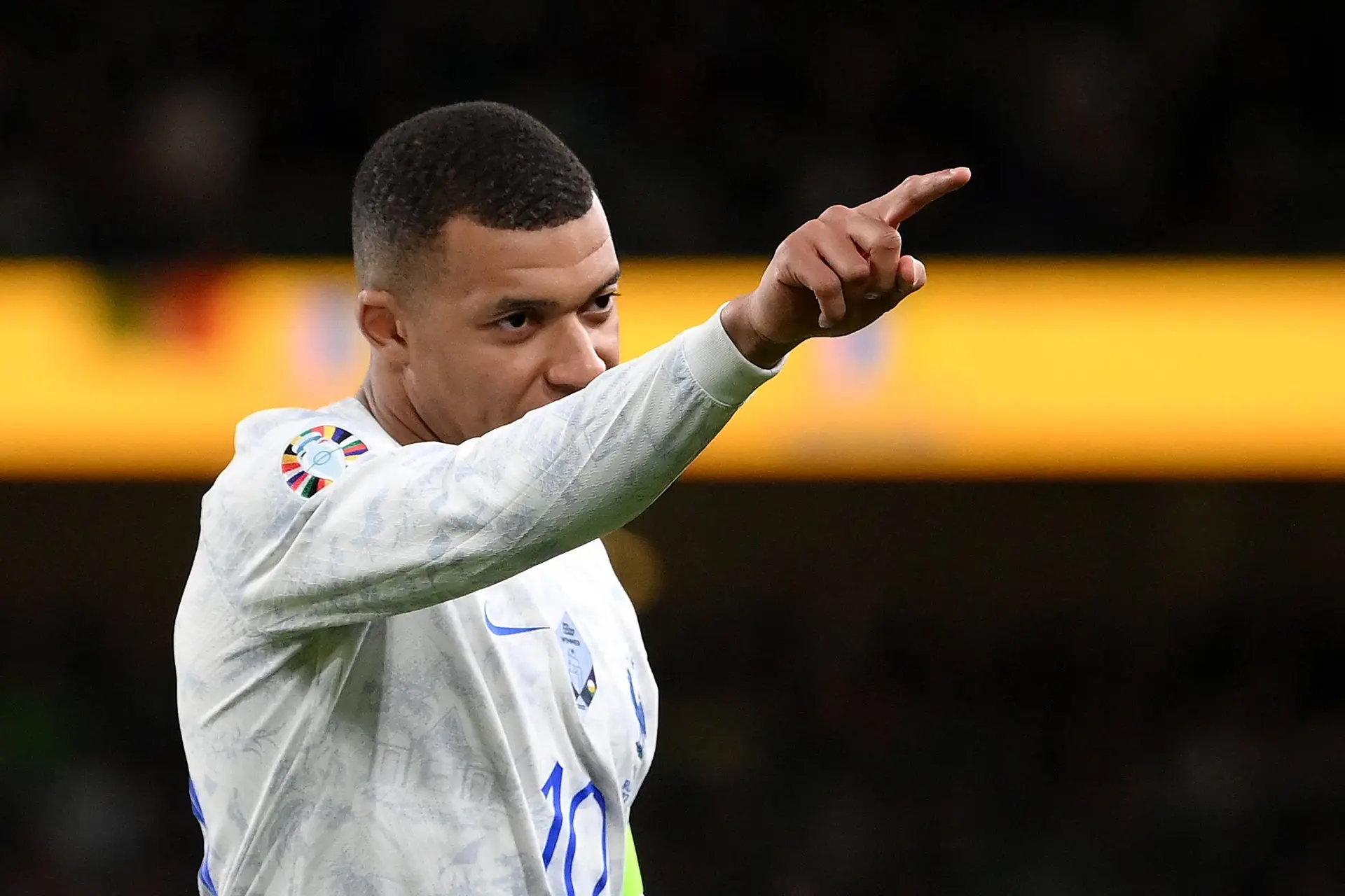 Onthuld: het waanzinnige salaris van Kylian Mbappé