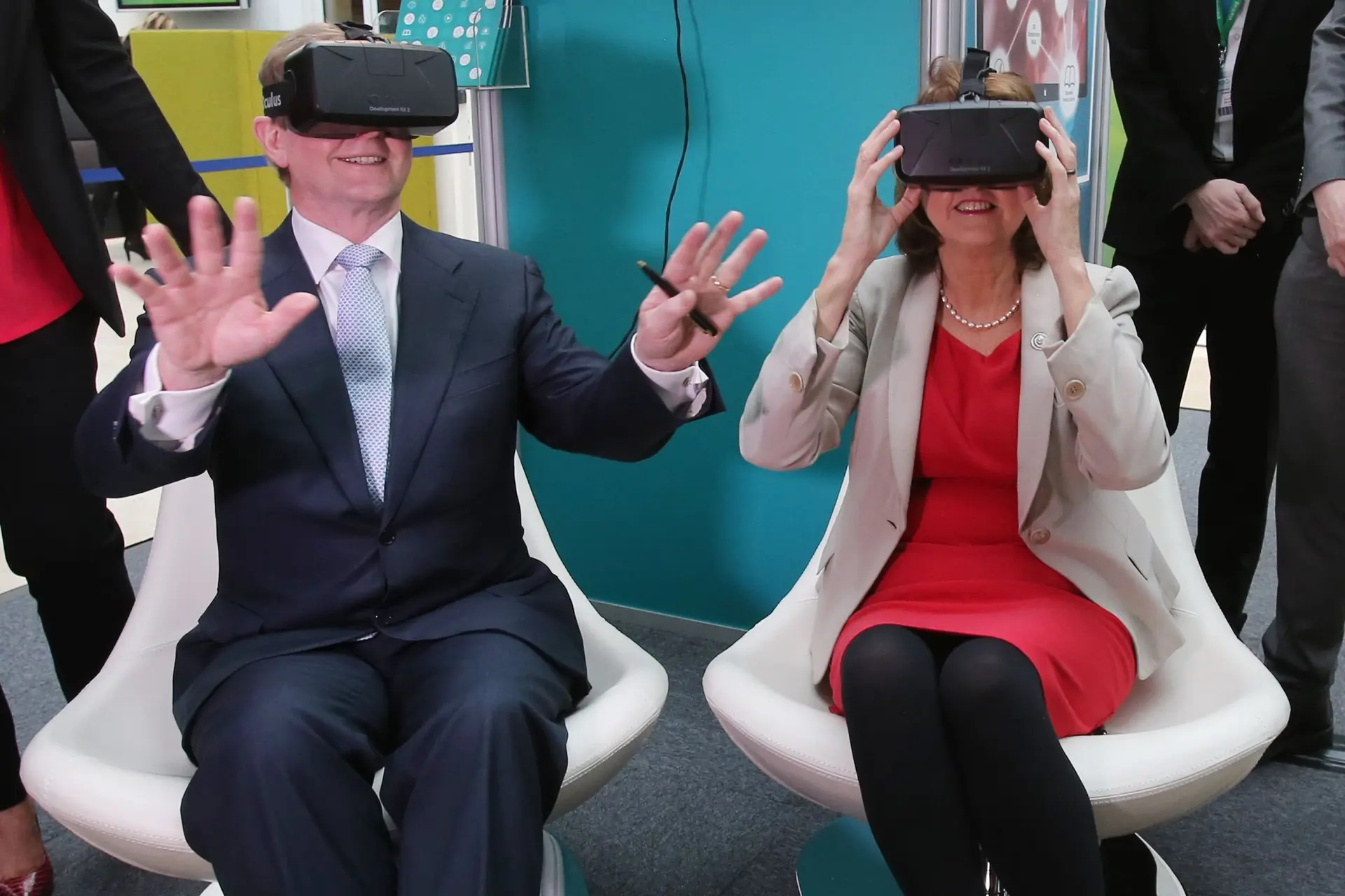 Uitvinder Oculus Rift maakt VR-bril, die gebruiker doodschiet als hij in het spel doodgaat