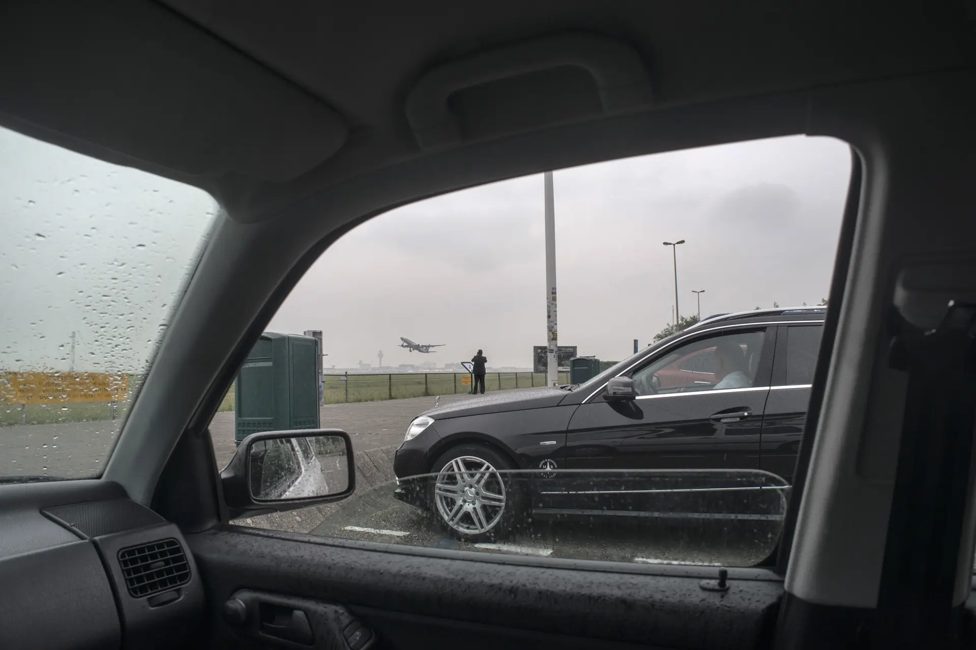 Je auto afkoelen nog voor je instapt? Zo doe je dat in een handomdraai