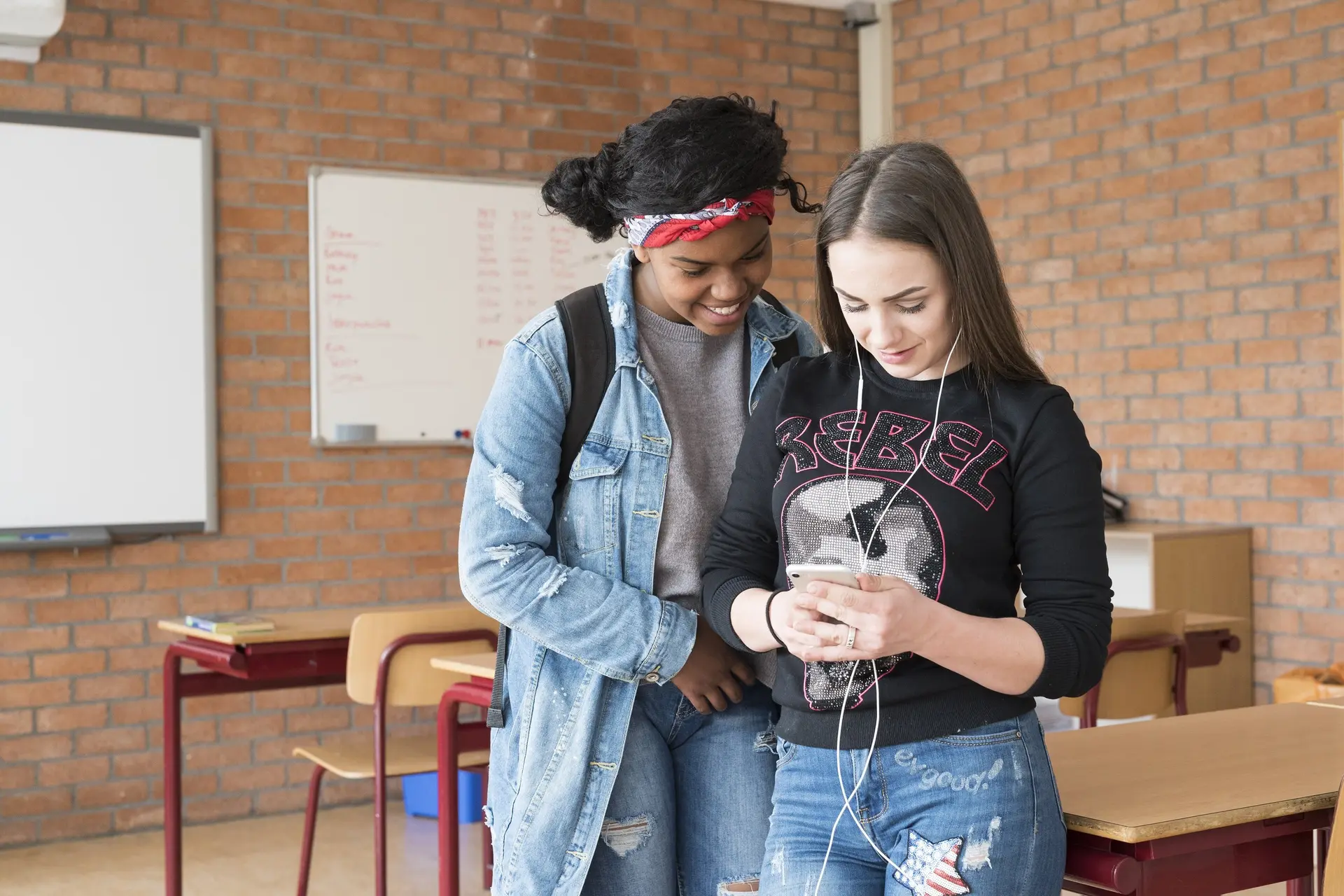 Meisjes gemiddeld een jaar eerder in de puberteit dan vroeger. Dit is de reden