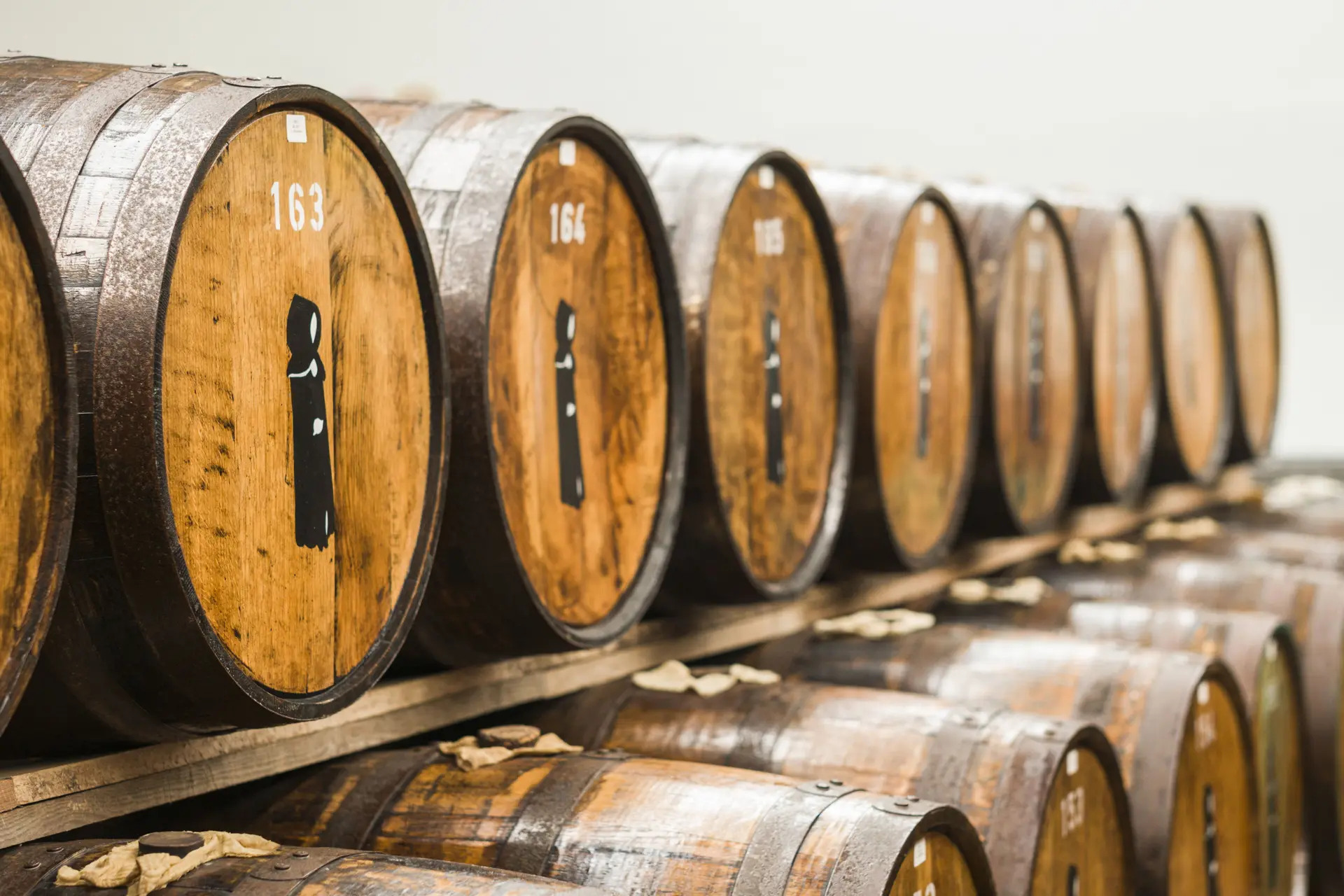 Streekproduct? Nee hoor, elk 'lokaal' likeurtje komt uit dezelfde brouwerij
