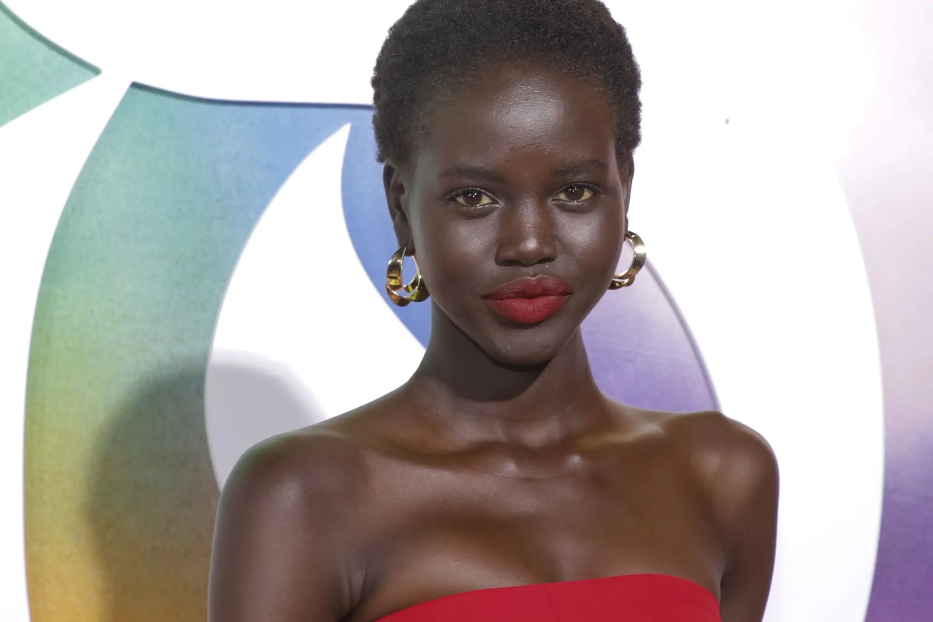 Topmodel woedend na fotoblunder: "Dit gebeurt nooit met wit model"