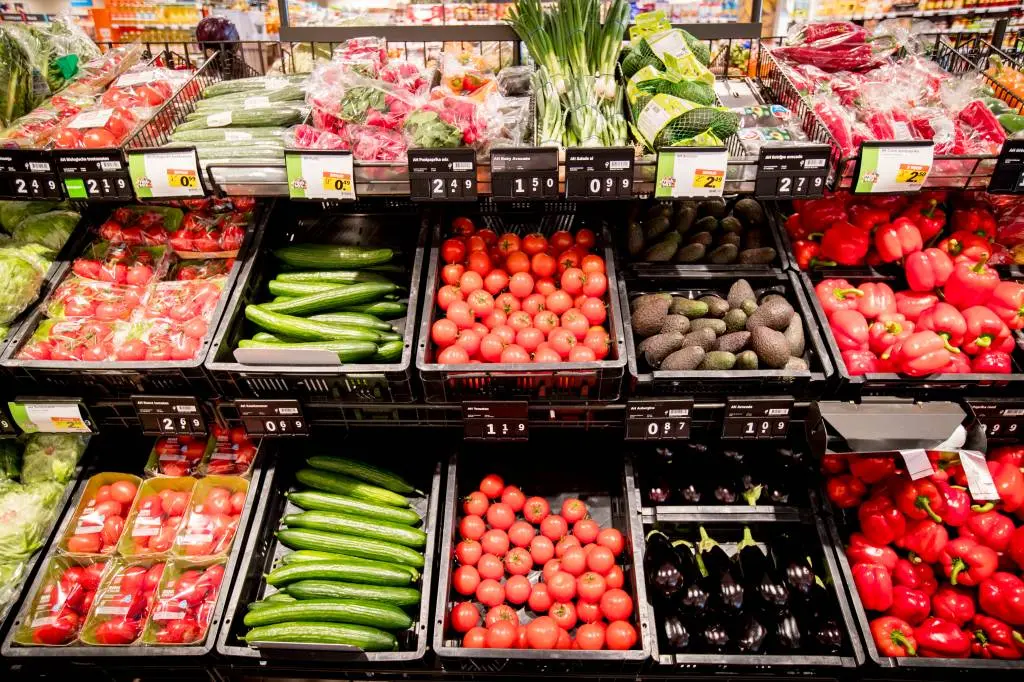 Deze 10 groente- en fruitsoorten zijn het meest en het minst bespoten
