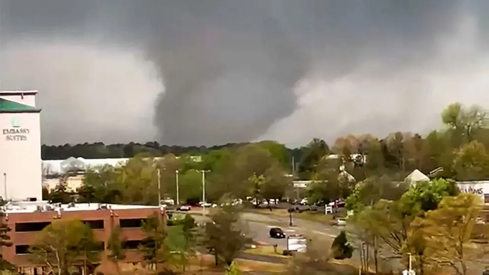 Zeker 600 gewonden bij zware tornado Arkansas