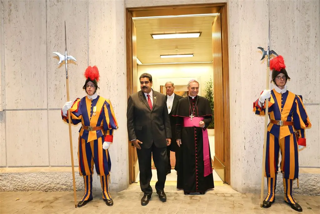Maduro op bezoek bij paus