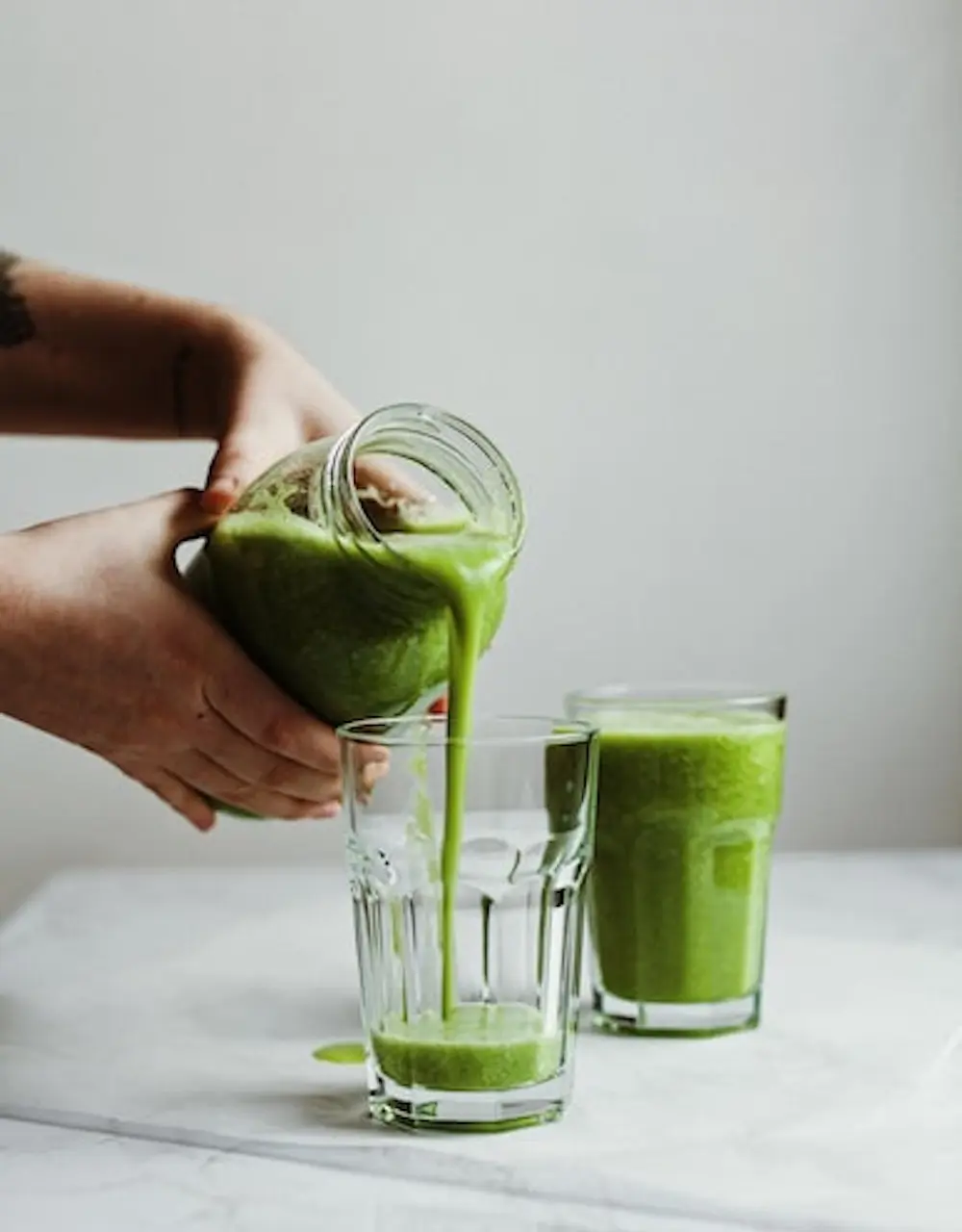 Wat is het verschil tussen groene smoothies en groentesap?