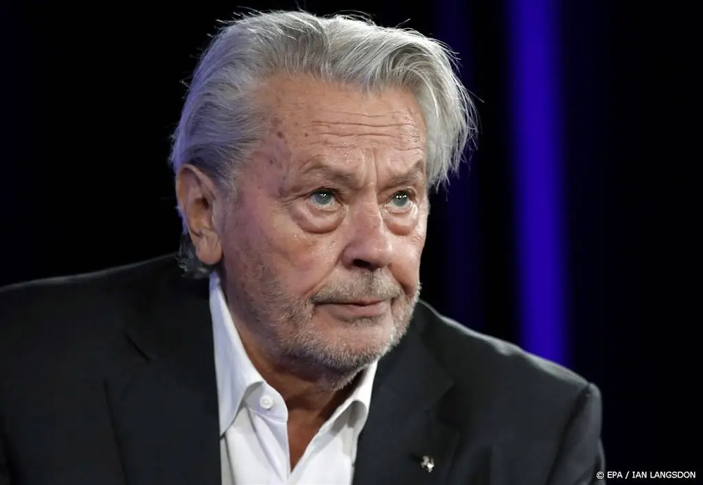 Vermeende zoon Alain Delon dood gevonden in Parijs