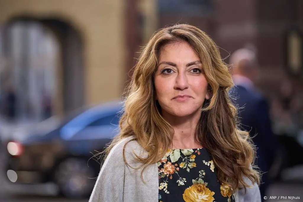 Yesilgoz liegt er weer vrolijk op los over asiel