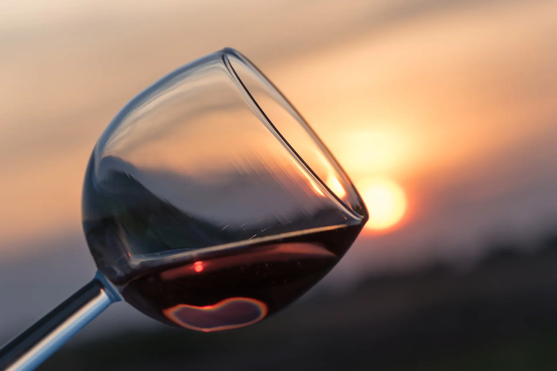 Hoe je wijndrinkers bij de neus neemt