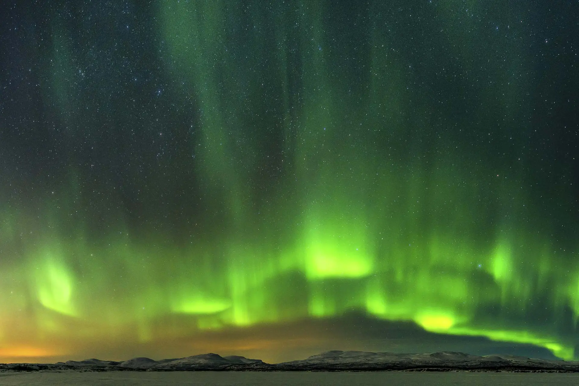Zonnewinden uit dit enorme coronale gat veroorzaken binnenkort een G1-geomagnetische storm
