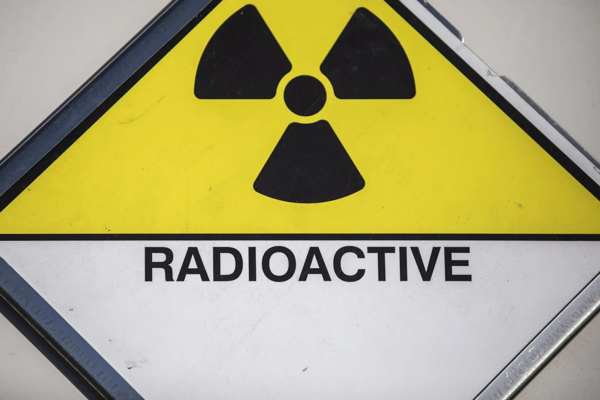 Chinese start-up ontwikkelt nucleaire batterij die vijftig jaar meegaat en nooit opgeladen hoeft te worden