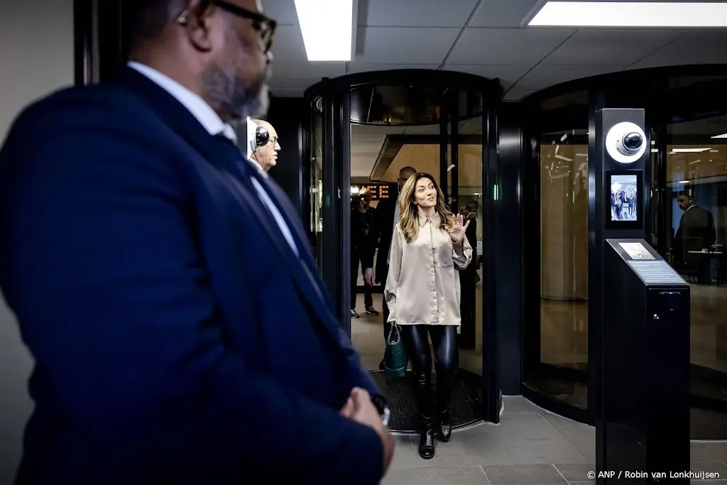 Yeşilgöz nog steeds een beetje boos over vertraging in formatie