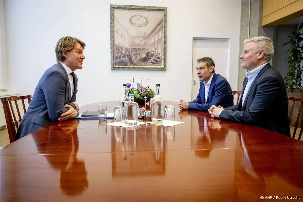 Putters zoekt uit hoe parlement en kabinet moeten samenwerken
