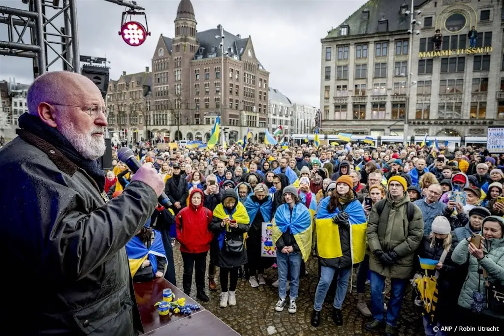 Timmermans: Poetin kan alleen winnen als we onverschillig zijn