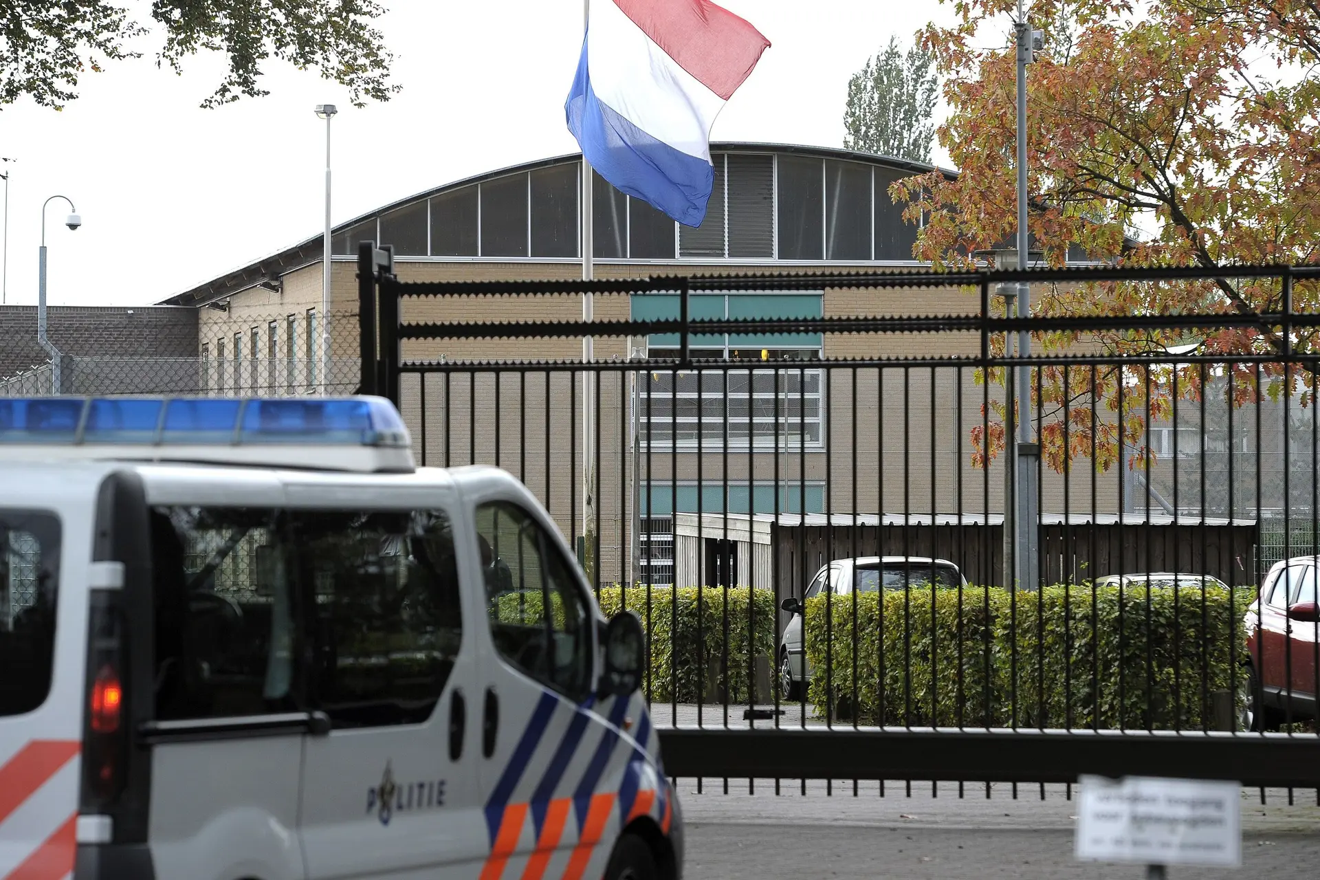 Beveiliger in vrouwengevangenis had meermaals seks met gevangene in cel: “Ze heeft mijn kop gek gemaakt”