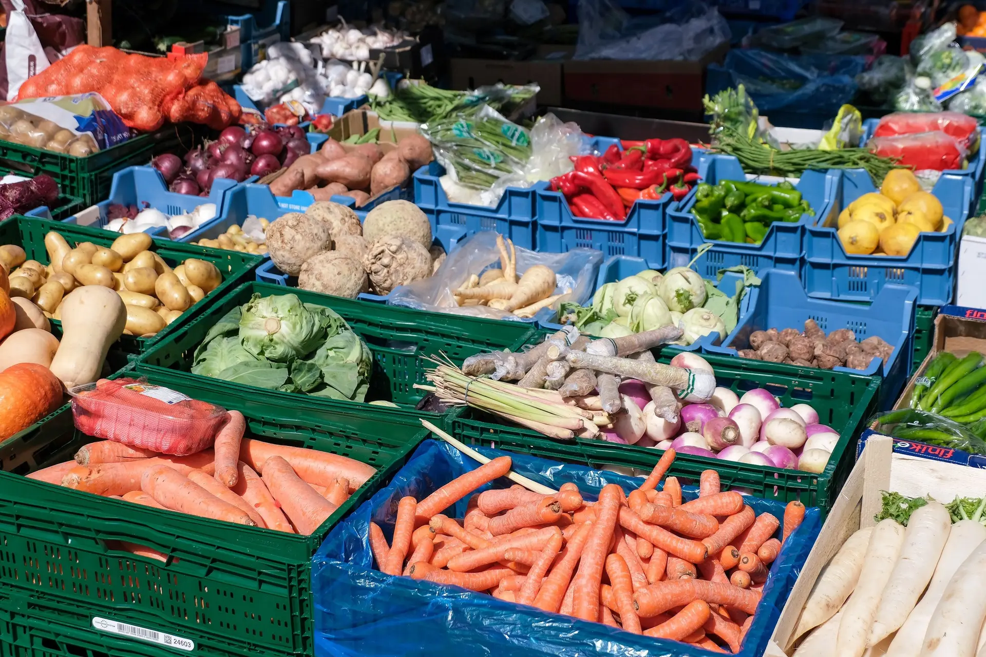 9 groentes die je beter gekookt kunt eten dan rauw