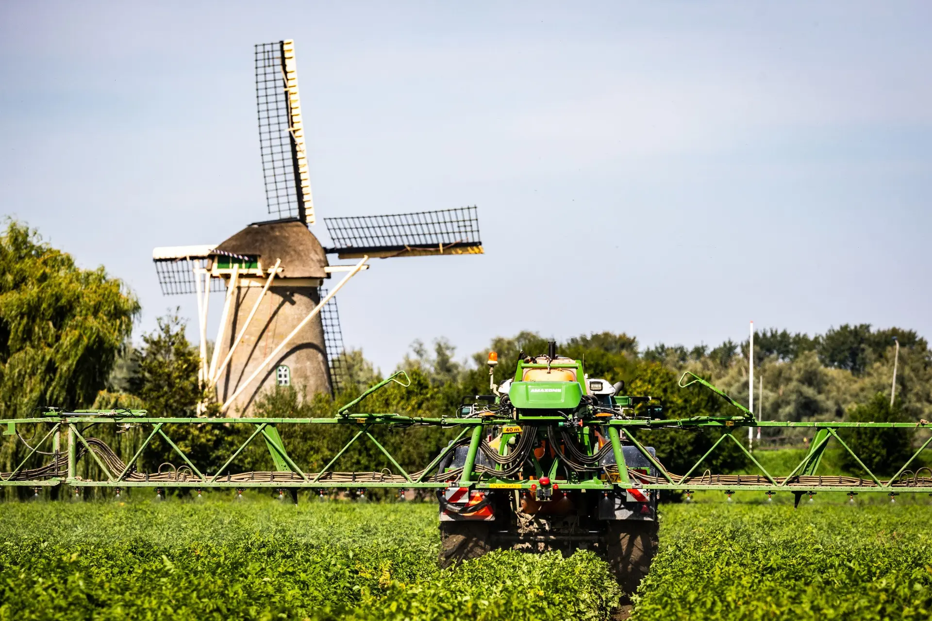Hoge concentraties van verboden landbouwgif aangetroffen in oppervlaktewater Noord-Holland