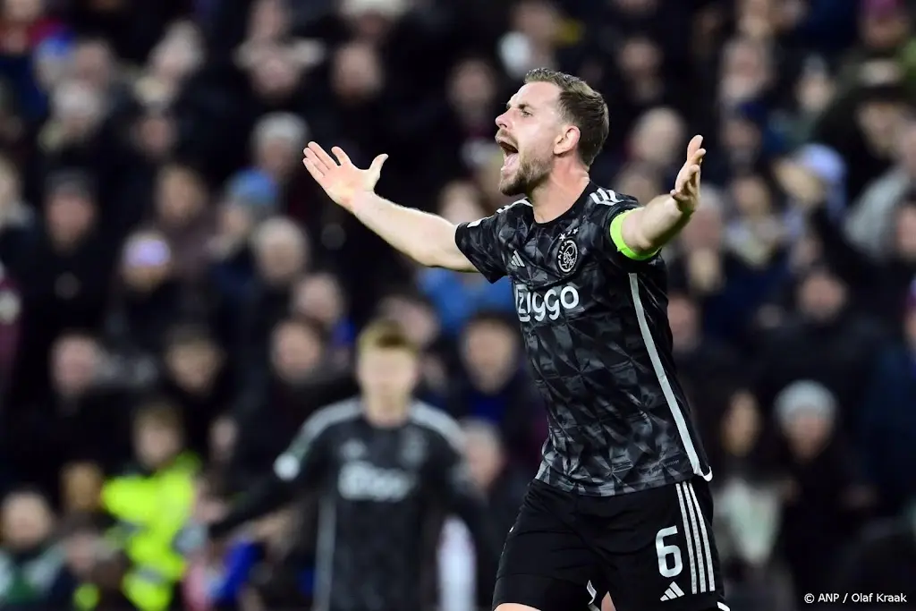 Henderson ziet alles misgaan bij Ajax op 'zware avond'