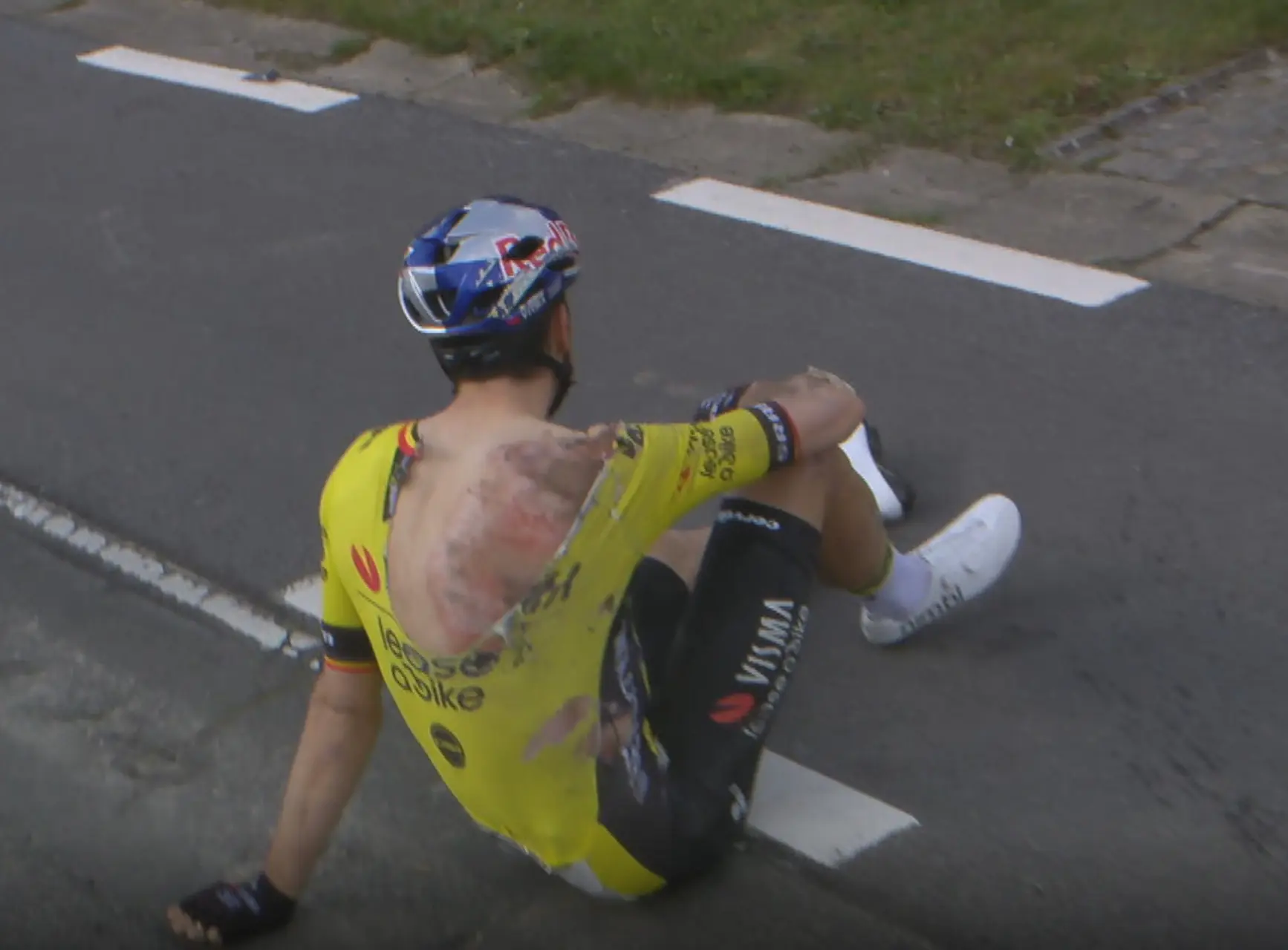 Massale valpartij schakelt Wout van Aert voorlopig uit