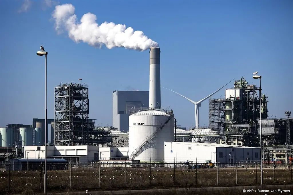 Recorddaling CO2-uitstoot industrie, met name in energiesector