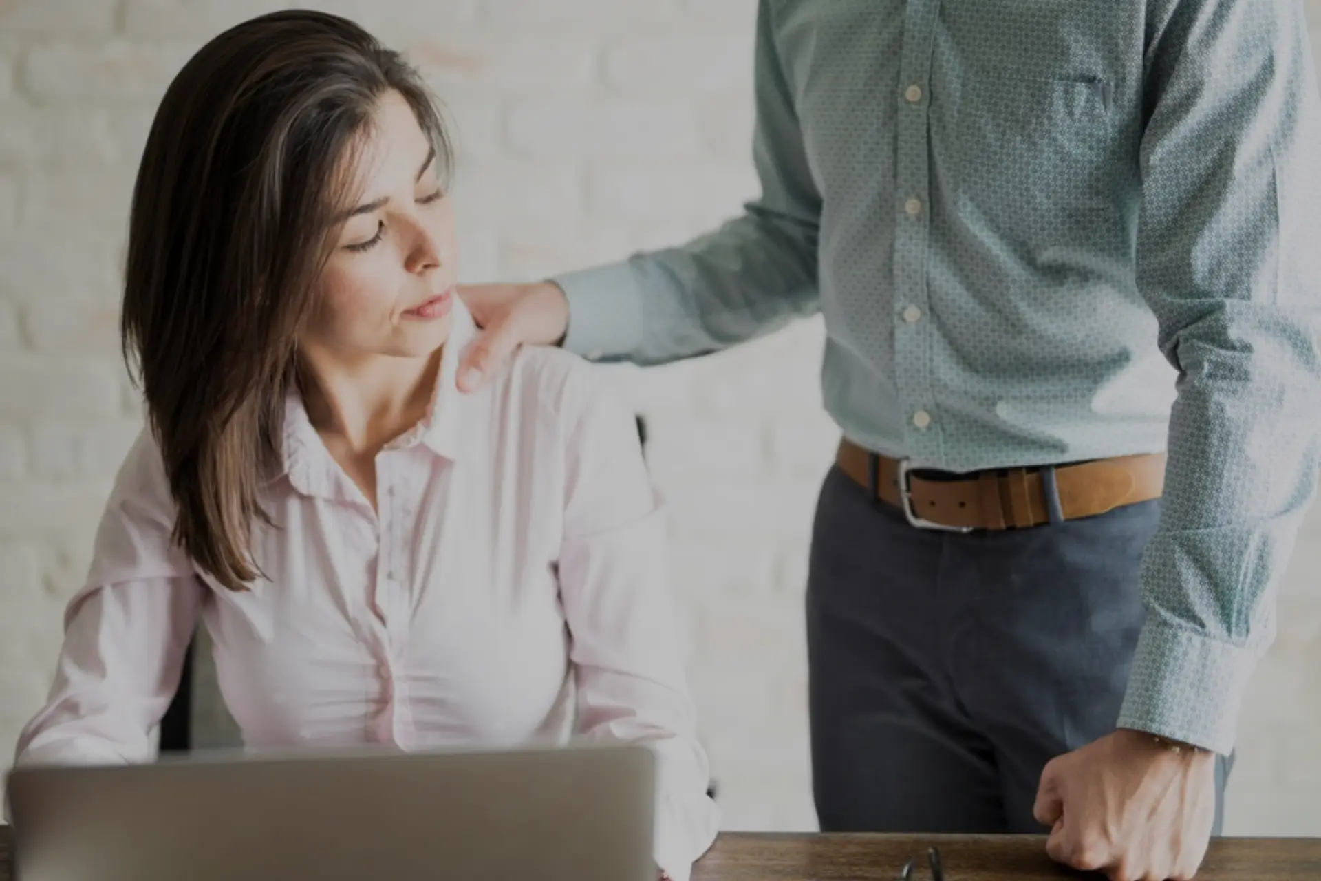 Flirten op je werk is een heel goed idee. Voor vrouwen