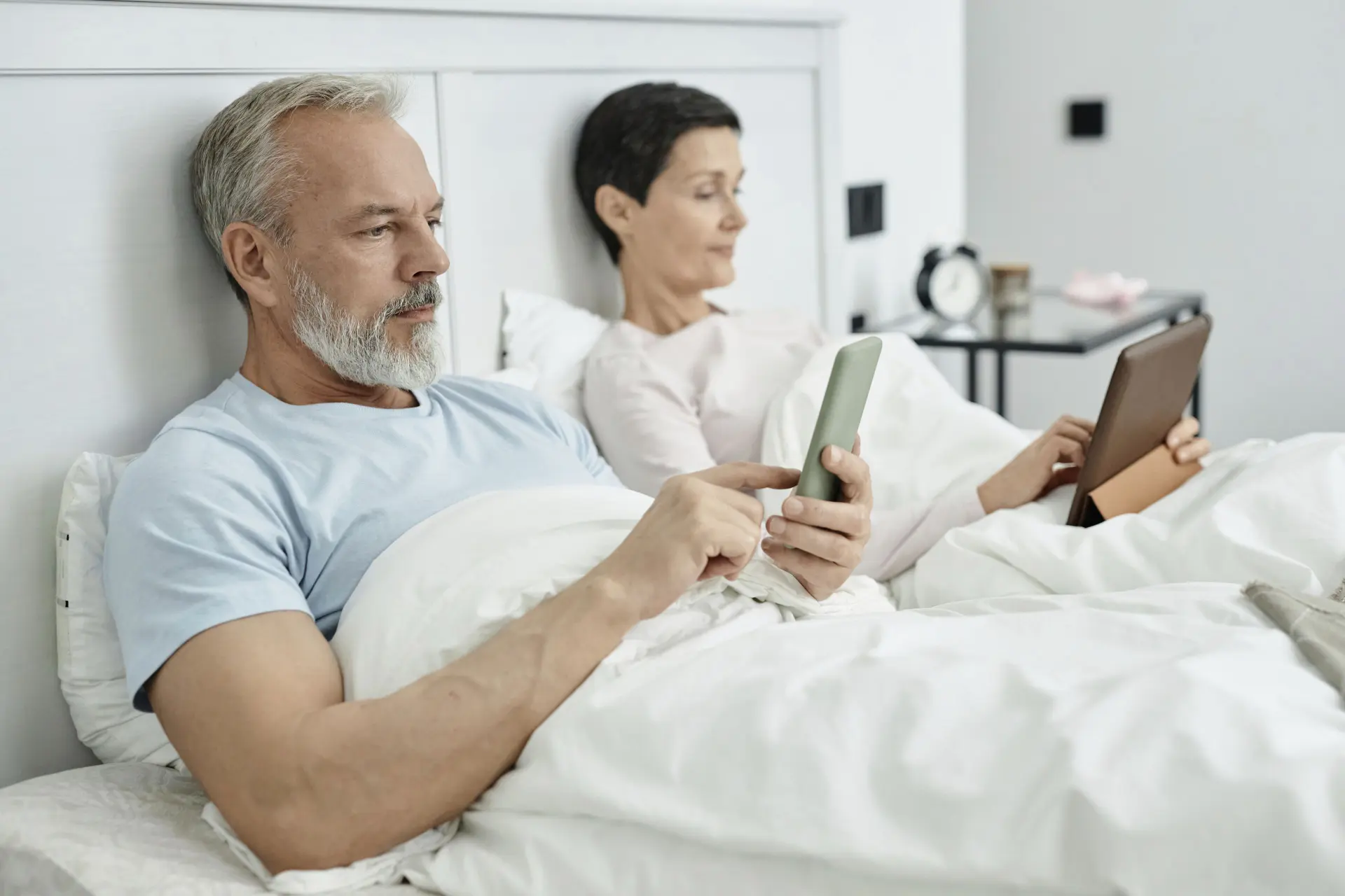 Totaal verslaafd aan je telefoon? 5 tips om je focus terug te vinden