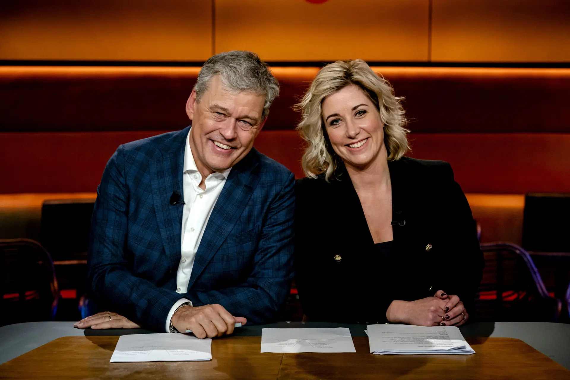 Op1 staart nog eenmaal naar de eigen navel