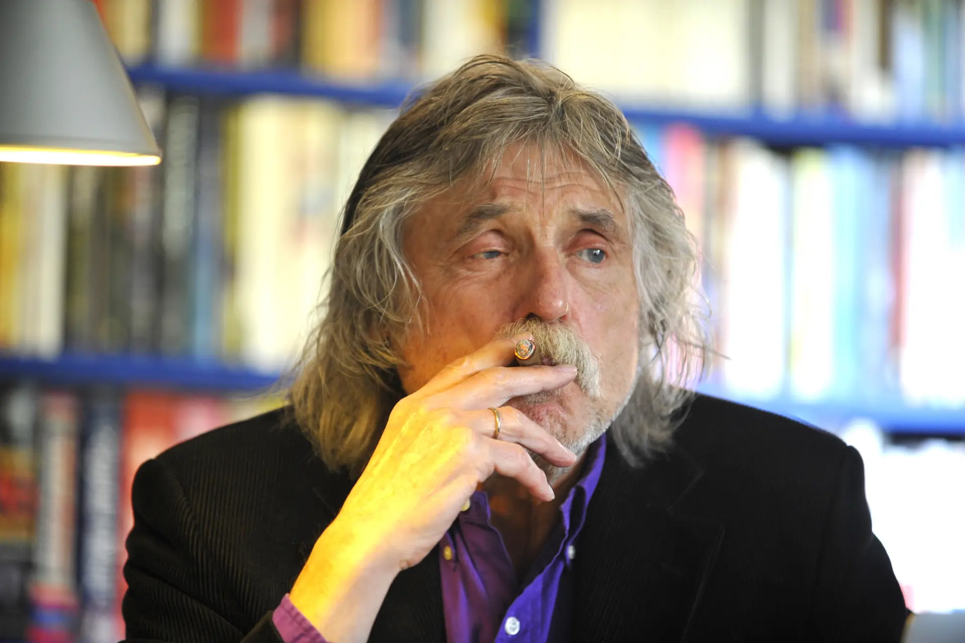 Johan Derksen: 'Voetballers zijn vaak volgevreten pseudo-vedetten, die eerder miljonair zijn dan volwassen