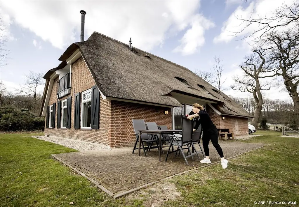 Veel minder vraag naar vakantiehuisjes, maar toch weer duurder