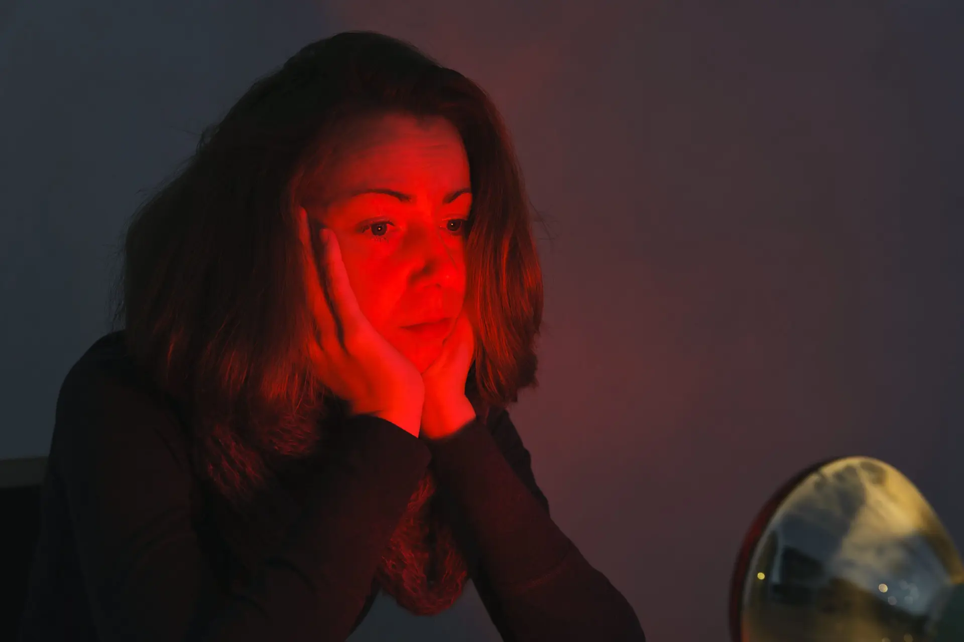 Therapie met rood licht is razend populair, maar werkt het ook?