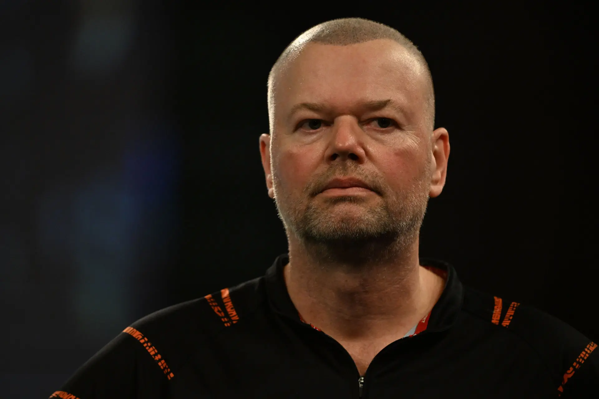Raymond van Barneveld spreekt deze Nederlandse collega-darter nooit meer: “Er zijn dingen gebeurd”