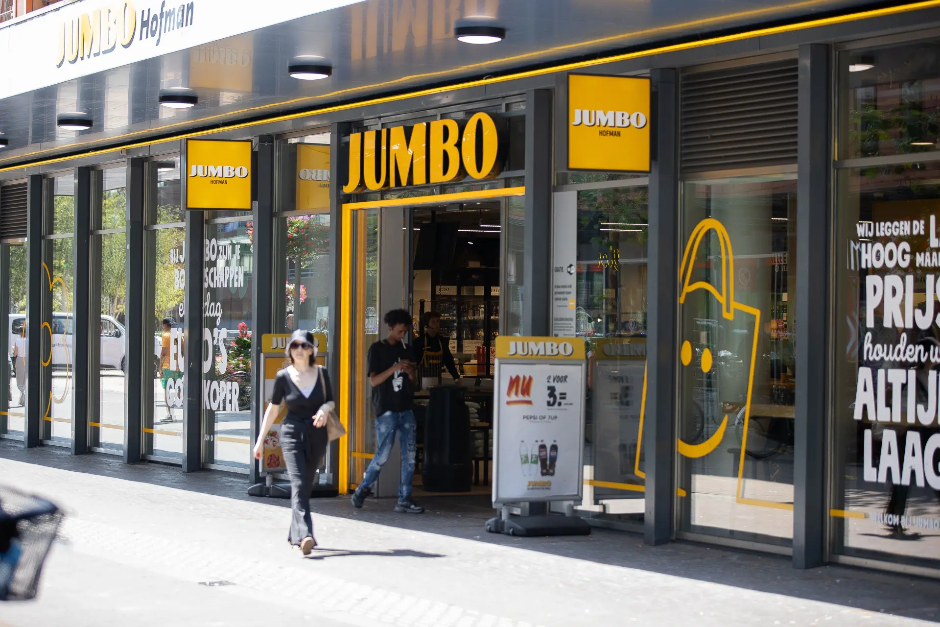 Jumbo en Albert Heijn vliegen elkaar in de haren: “Ik vind dat Jumbo zich hiermee diskwalificeert”