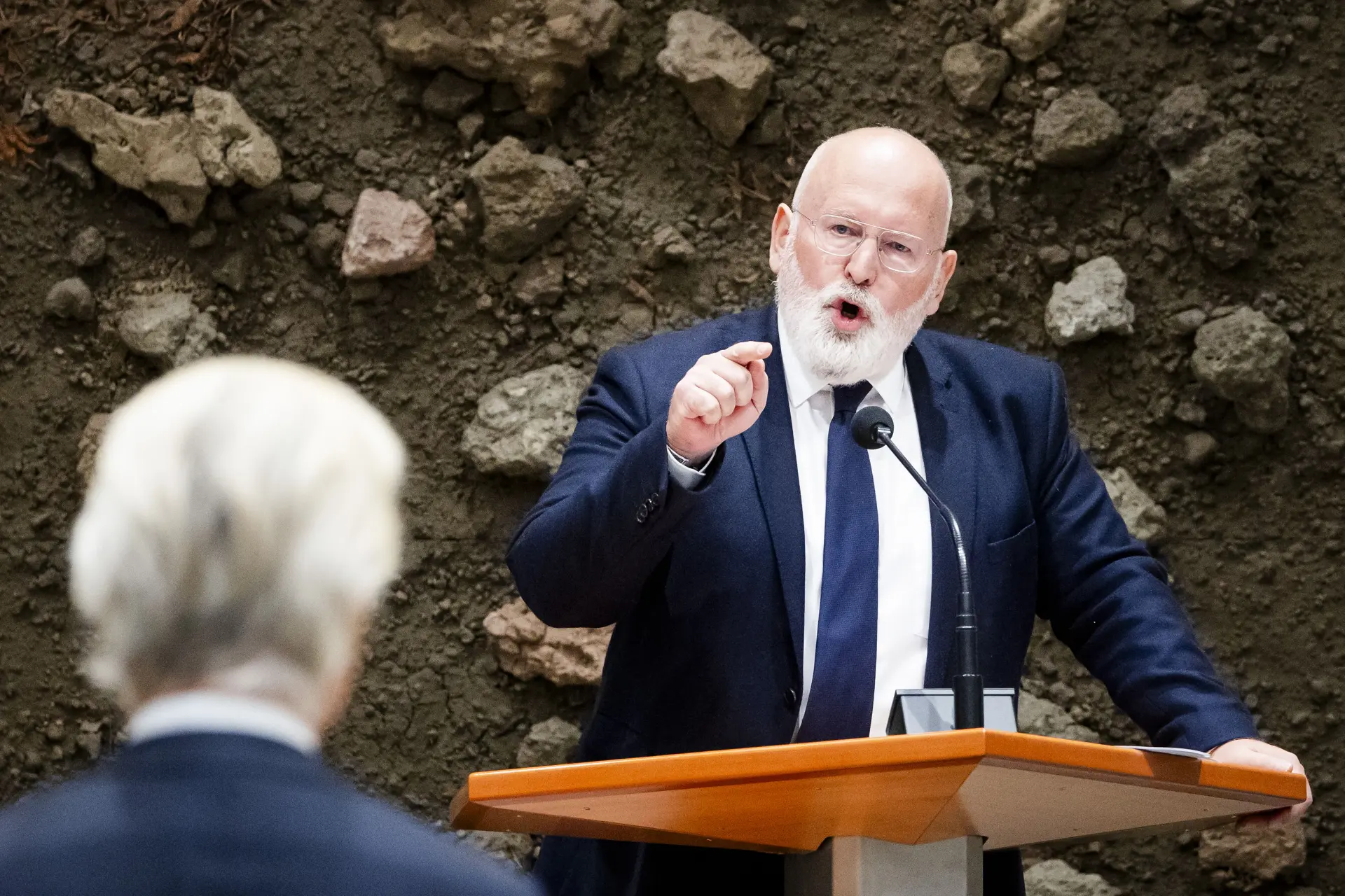 Timmermans vlijmscherp bij Algemene Beschouwingen: zie hoe hij Wilders, Yeşilgöz en Van Vroomhoven op de pijnbank legt
