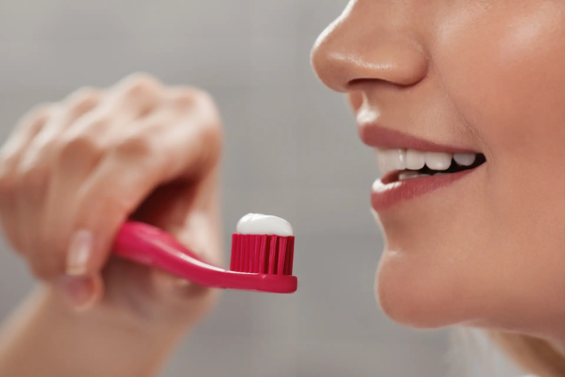 Worden je tanden van whitening tandpasta echt stralend wit?