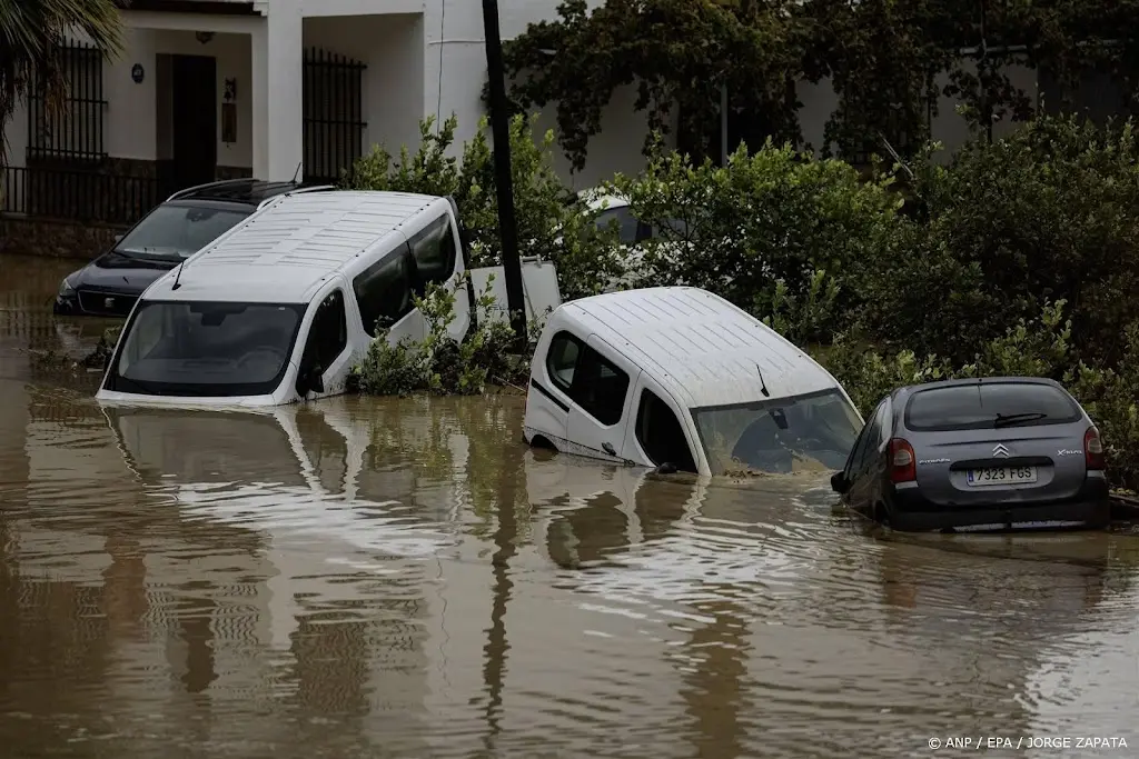 Zeker 51 doden door noodweer rond Valencia, zie beelden