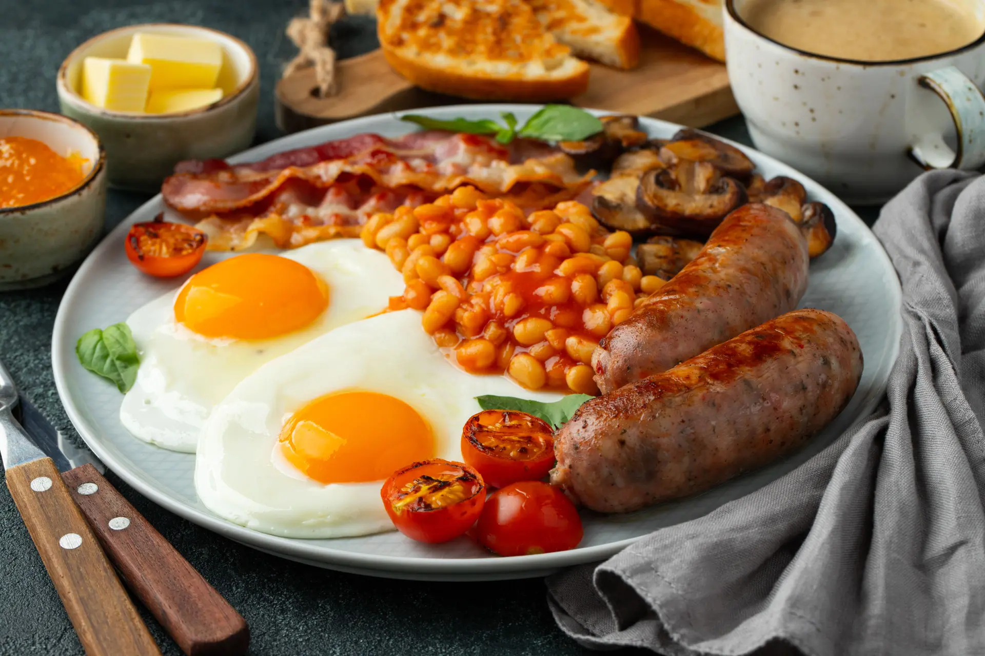 Dit zijn de voedingsmiddelen die je volgens een cardioloog moet vermijden bij het ontbijt (ze verhogen het cholesterol)
