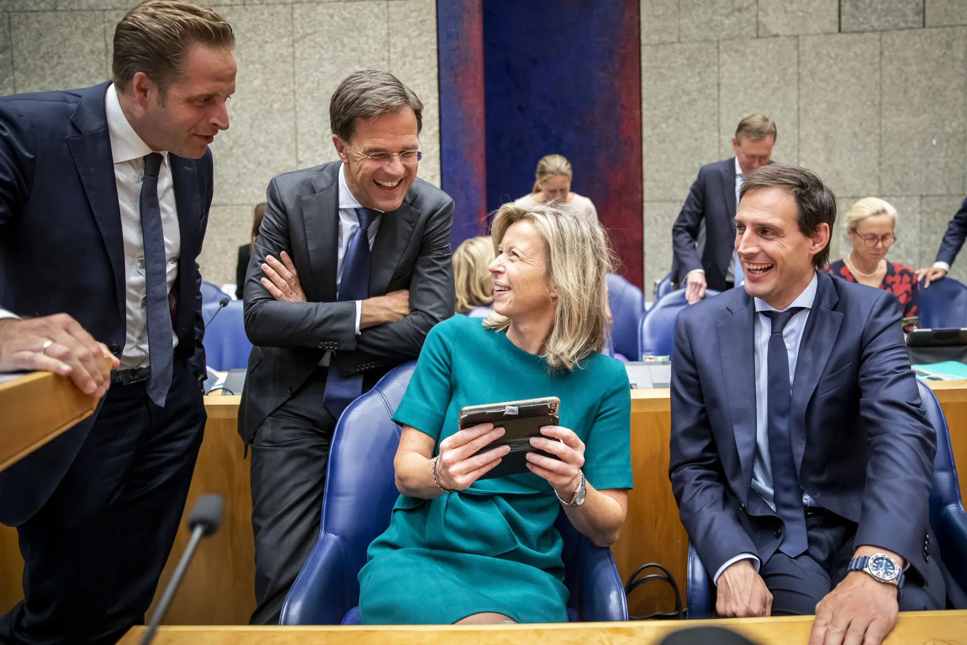 Waarom je niet zomaar een grappige WhatsApp-sticker van vrienden of collega's mag doorsturen