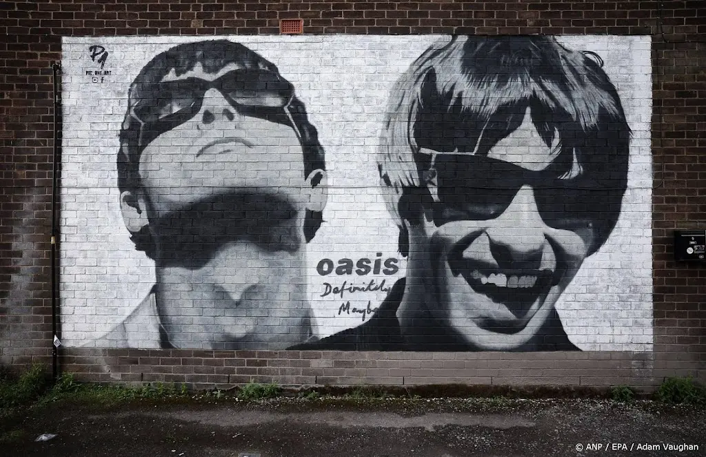 Britse bank waarschuwt Oasis-fans voor oplichters