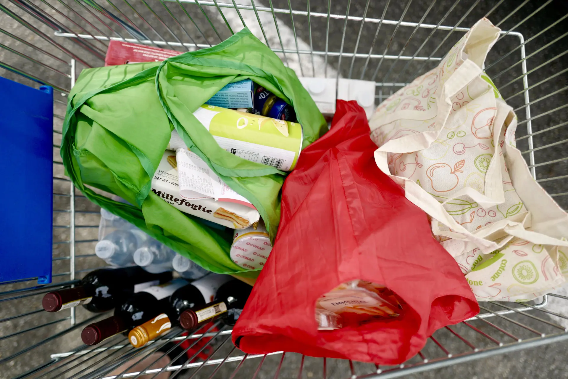 Vaarwel plastic: consument omarmt herbruikbare tas, dit zijn de cijfers
