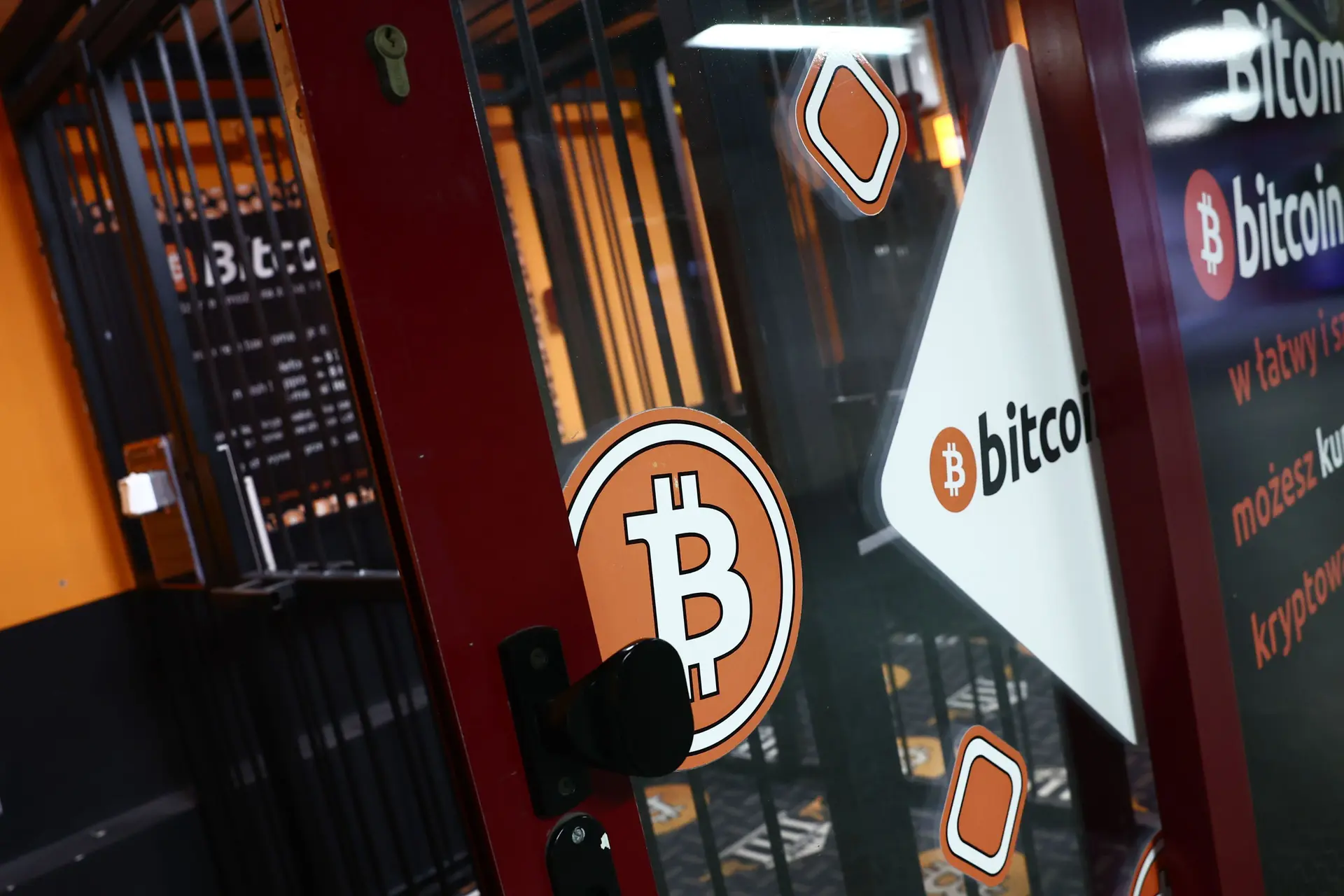 EU verstevigt grip op crypto, sector vreest hogere kosten en datalekken