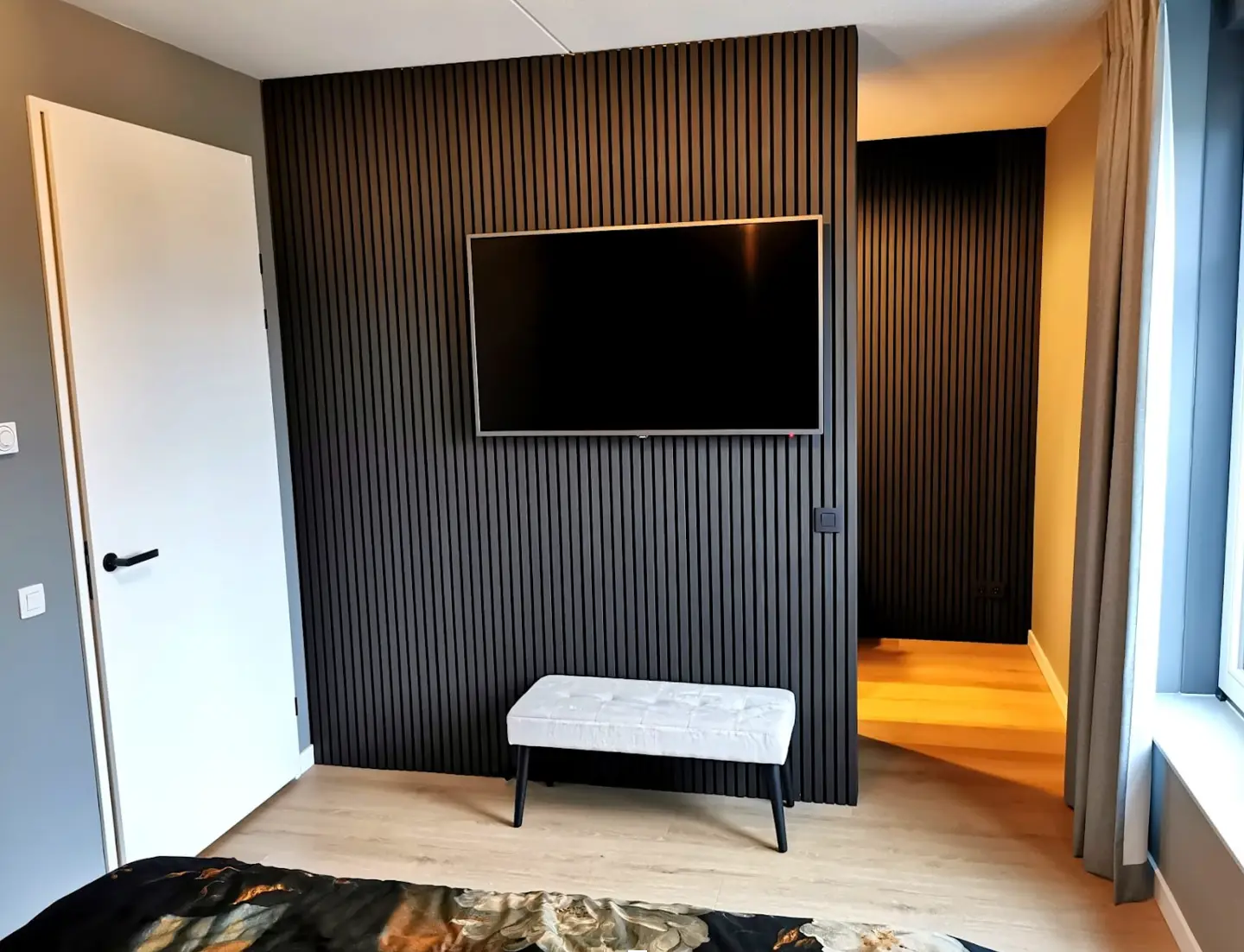 De heropleving van houten wandpanelen: van retro tot modern interieurdesign