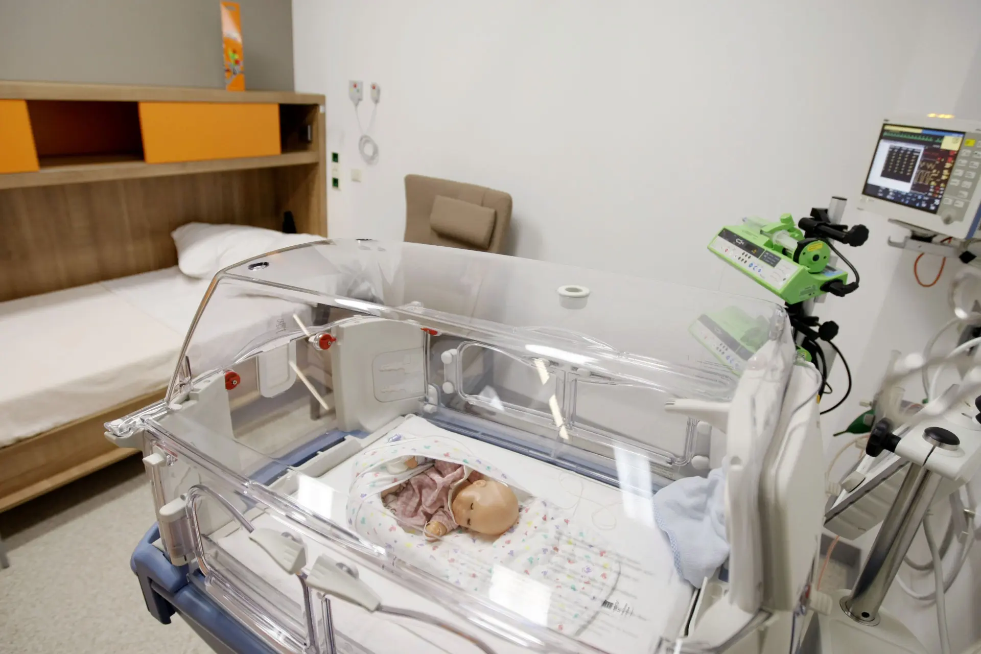 Kinder-IC's vol door jonge baby's met RS-virus