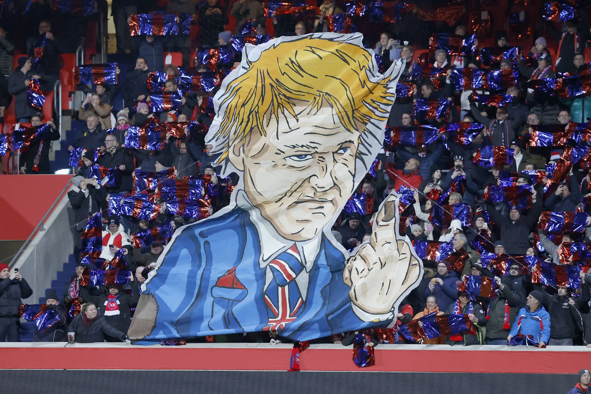 Boris Johnson kaffert Poetin uit: 'Het Russische rijk bestaat niet meer, Vladimir, you fucking idiot!'